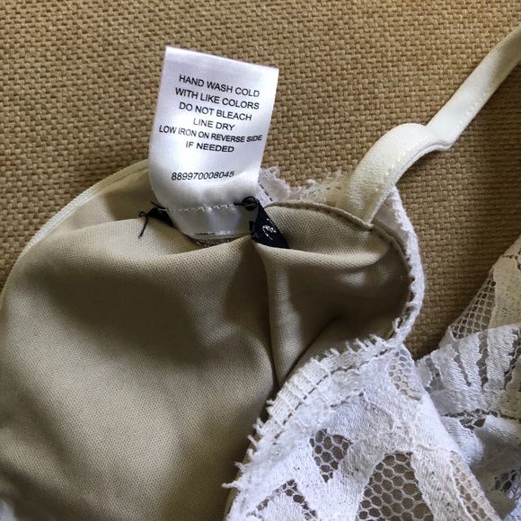 π€©Host Pick πDear Moon lace overlay dress π - Picture 7 of 7